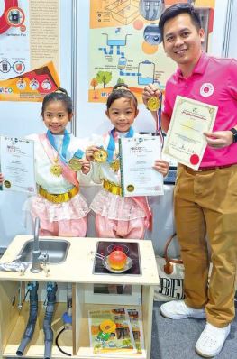 นักเรียนสาธิตจุฬาฯ คว้า 2 รางวัล “งานนวัตกรรมที่เกาหลี”
