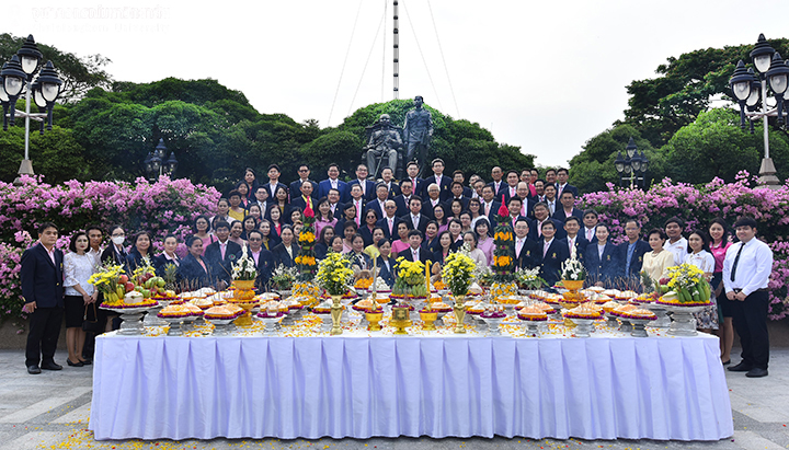 พิธีบวงสรวงและพิธีบำเพ็ญกุศลอุทิศถวายฯ ในวาระครบรอบ 102 ปีแห่งการสถาปนาจุฬาฯ