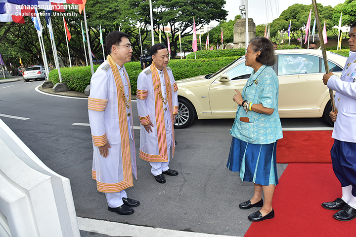 สมเด็จพระกนิษฐาธิราชเจ้า กรมสมเด็จพระเทพรัตนราชสุดาฯ สยามบรมราชกุมารี เสด็จฯ พระราชทานปริญญาบัตรแก่บัณฑิตจุฬาฯ  ปีการศึกษา 2561 เป็นวันที่สอง