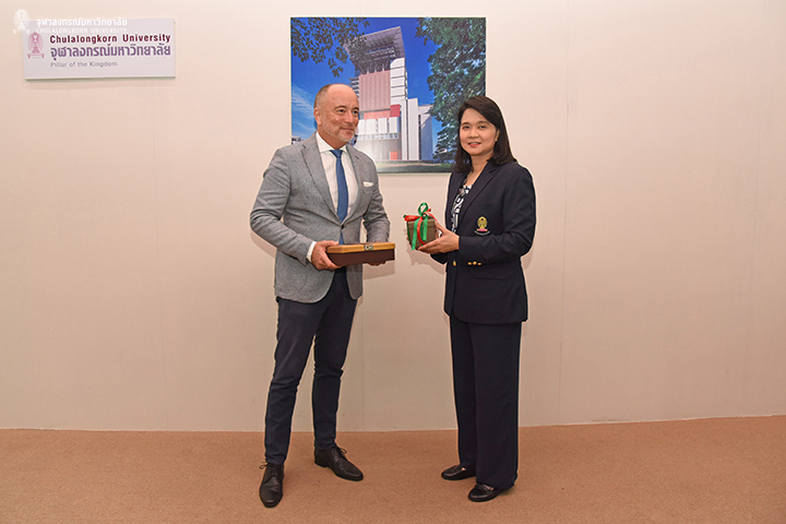 Chula Welcomes Ambassador of Hungary