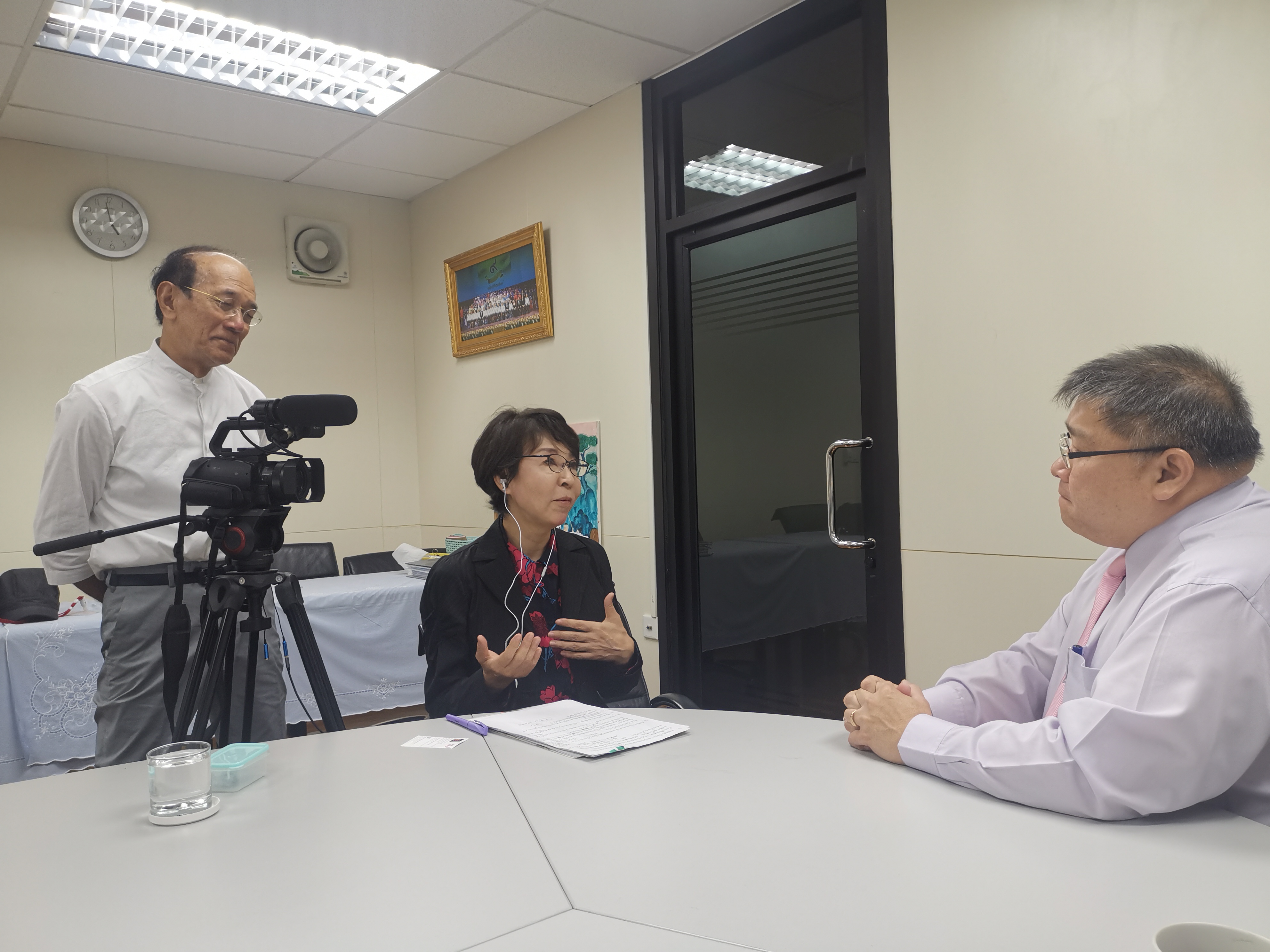 รองอธิการบดีจุฬาฯ ให้สัมภาษณ์ประเด็นเครื่องแต่งกายนิสิตในรายการ Asia Insight ช่อง NHK World