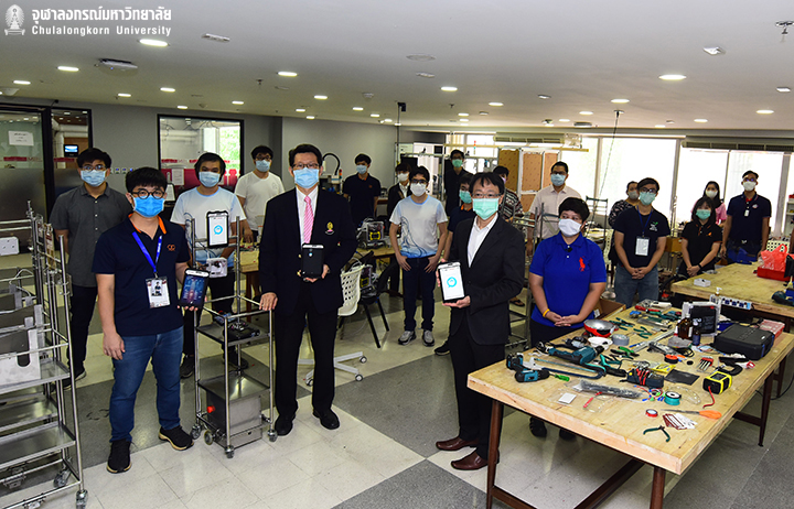 ผู้สื่อข่าวสถานีโทรทัศน์ช่อง 5 สัมภาษณ์เรื่องหุ่นยนต์คณะวิศวฯช่วยบุคลากรทางการแพทย์ในภาวะ COVID-19
