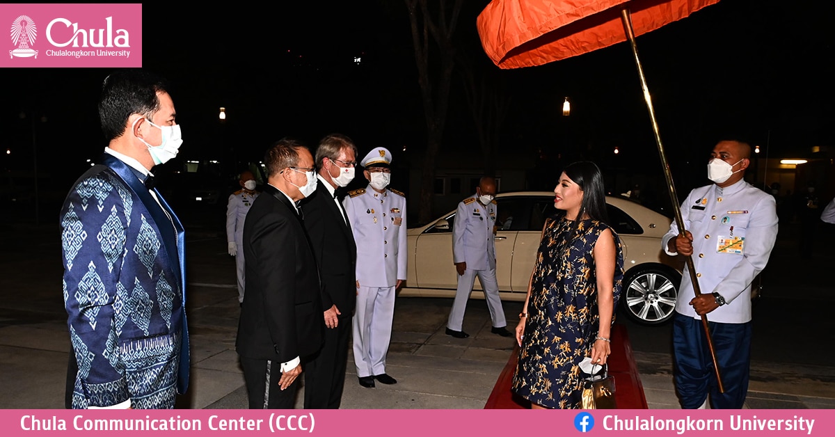 สมเด็จพระเจ้าลูกเธอ เจ้าฟ้าสิริวัณณวรี นารีรัตนราชกัญญา  เสด็จทอดพระเนตรการแสดงคอนเสิร์ตคลาสสิก รายการ B4:  Sasipa plays Haydn Piano Concerto￼