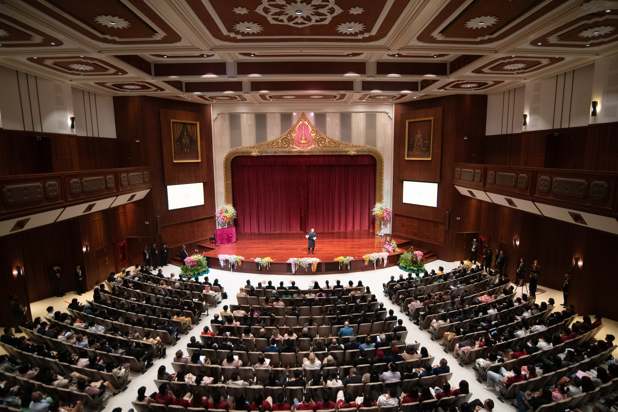 �鶹���� Invites Bhutan Prime Minister Gives a Special Talk on ��Enlightened Leadership�� 