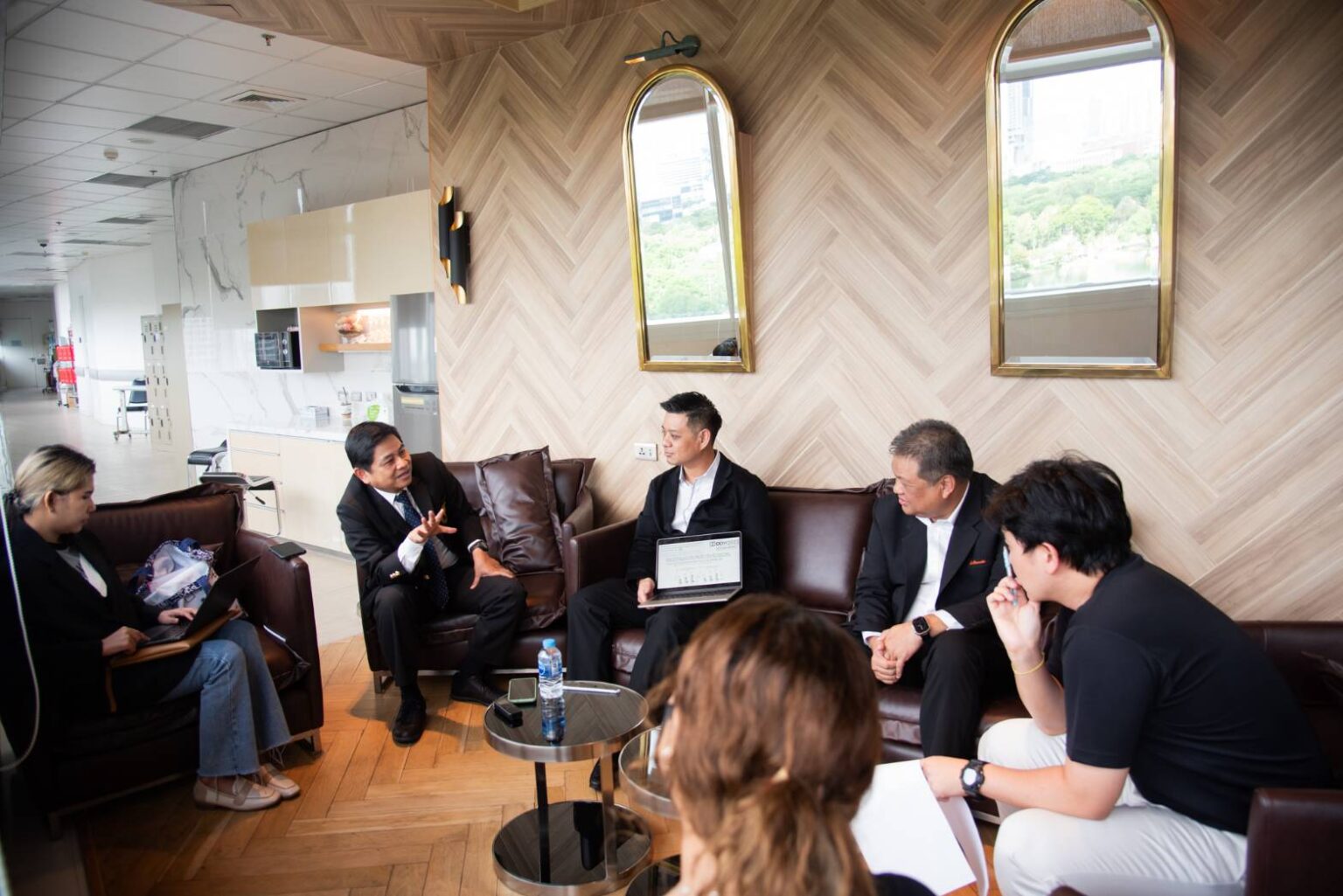��DeepGI�� �� AI-Assisted GI Endoscopy for Accurate Colorectal Cancer, a Collaboration between Chulalongkorn��s Engineers and Doctor, Shines at ENDO 2024 in South Korea 