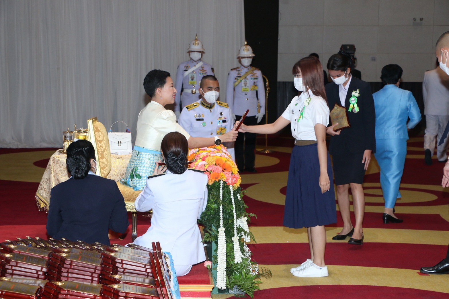 “Kamolchanok Sukphronah,” Chulalongkorn’s Veterinary Student Honored with 2024 Outstanding Youth of Bangkok Award in Morality and Ethics