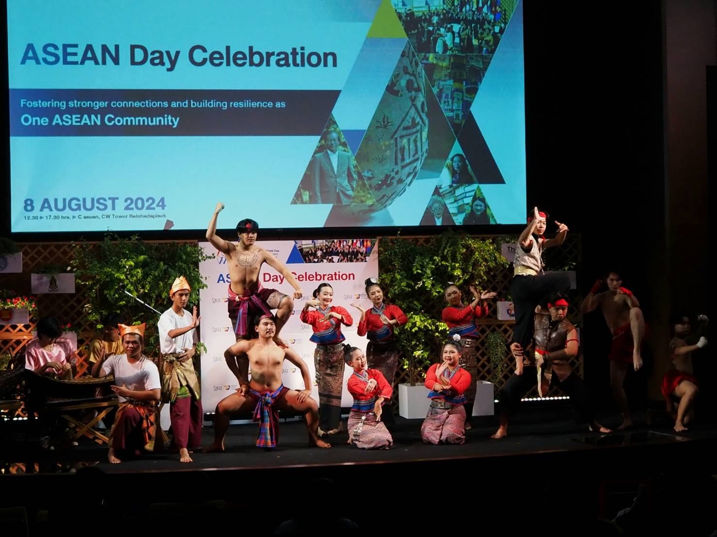 Chula Faculty of Fine and Applied Arts Performs at ASEAN Week 2024 to Celebrate the 57th Anniversary of ASEAN?