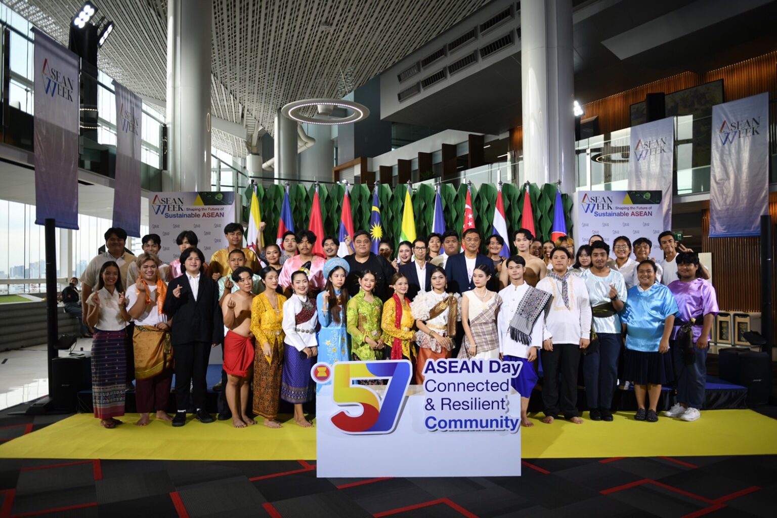 Chula Faculty of Fine and Applied Arts Performs at ASEAN Week 2024 to Celebrate the 57th Anniversary of ASEAN?