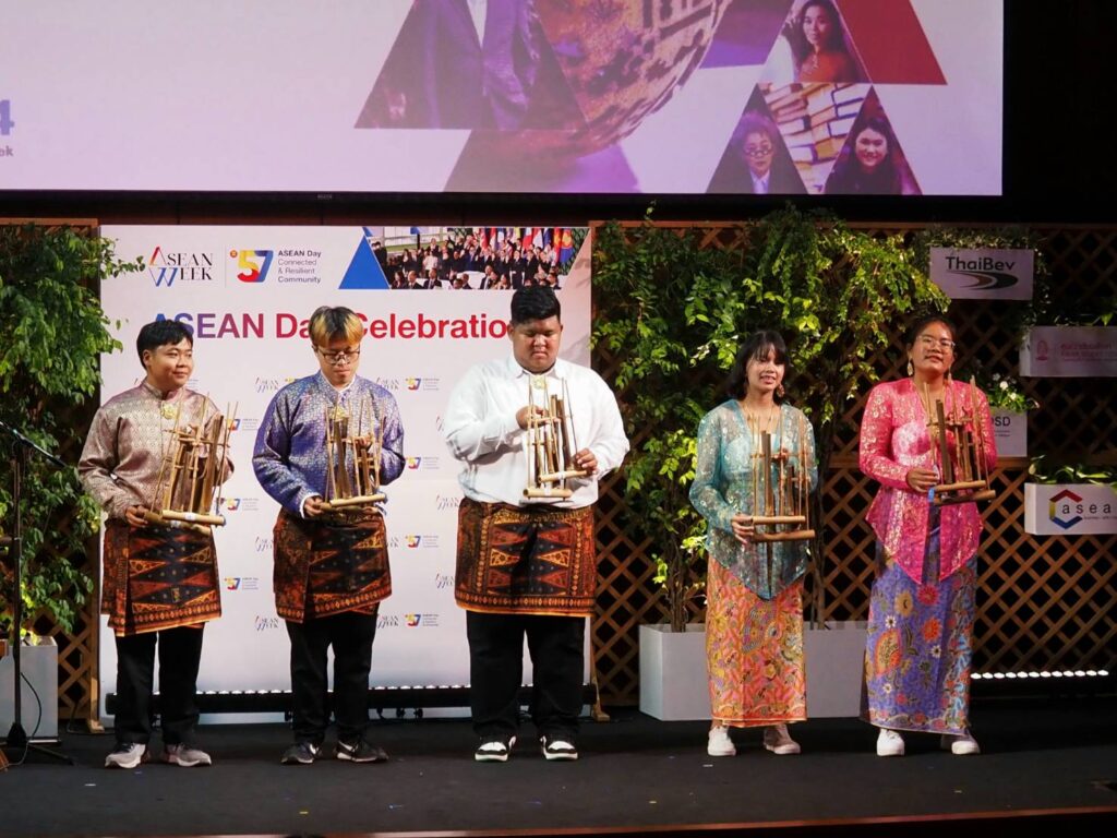 Chula Faculty of Fine and Applied Arts Performs at ASEAN Week 2024 to Celebrate the 57th Anniversary of ASEAN?