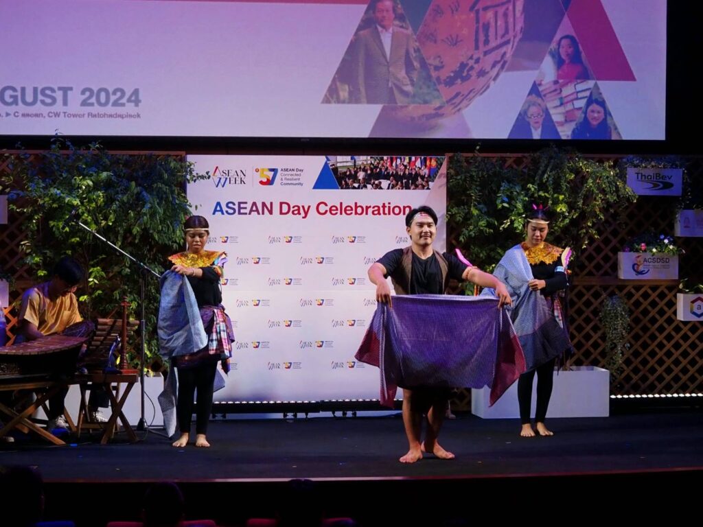 Chula Faculty of Fine and Applied Arts Performs at ASEAN Week 2024 to Celebrate the 57th Anniversary of ASEAN?