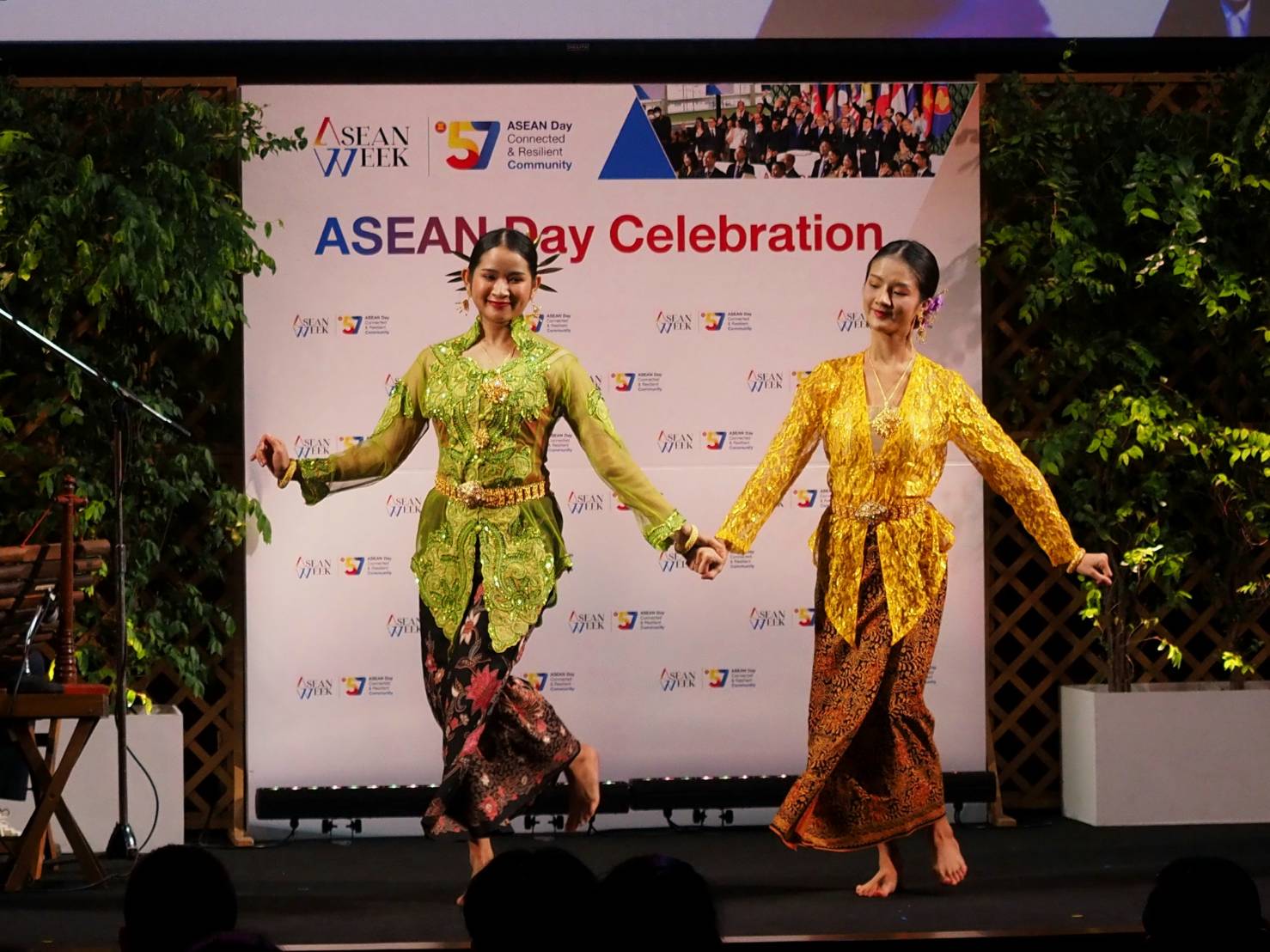 Chula Faculty of Fine and Applied Arts Performs at ASEAN Week 2024 to Celebrate the 57th Anniversary of ASEAN?