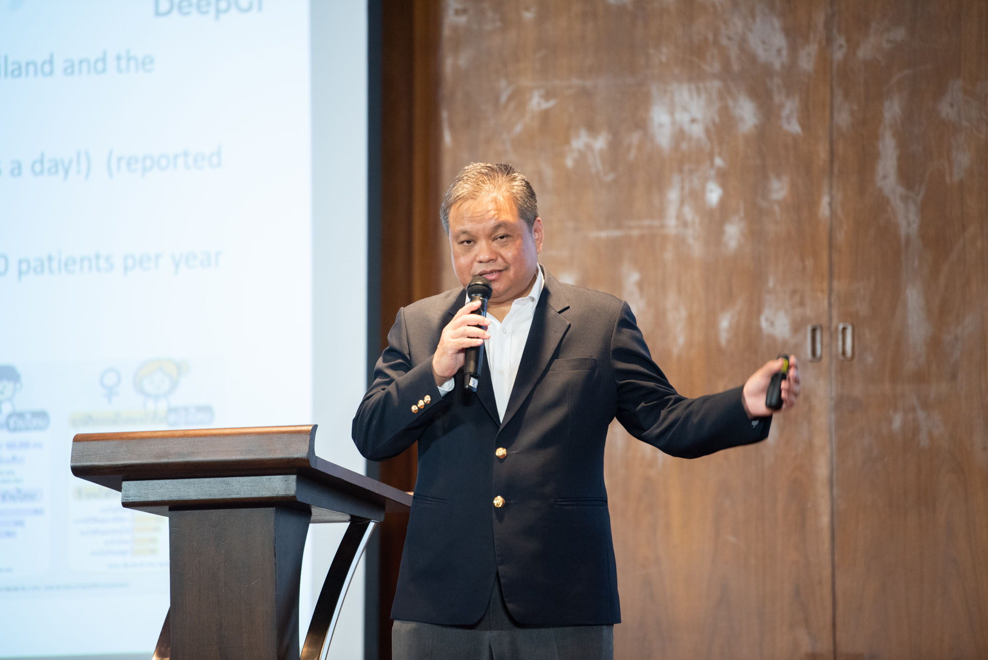 Prof. Dr. Wilert Puriwat Acting President, Chulalongkorn University