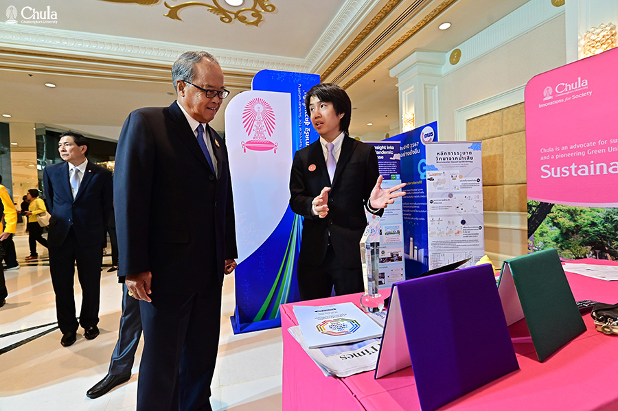 Acting President of �鶹���� Congratulates Two Professors for Winning Two Government Excellence Awards in 2024