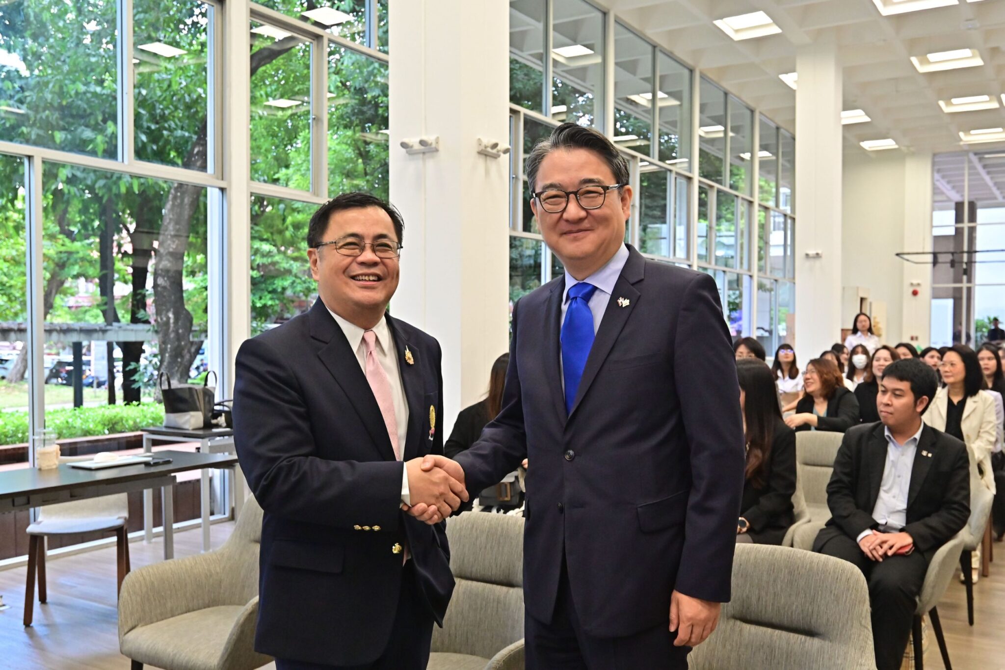 Chula Institute of Asian Studies Hosts Seminar on ��Korea��s Soft Power�� to Promote Academic Work in Korean Studies?