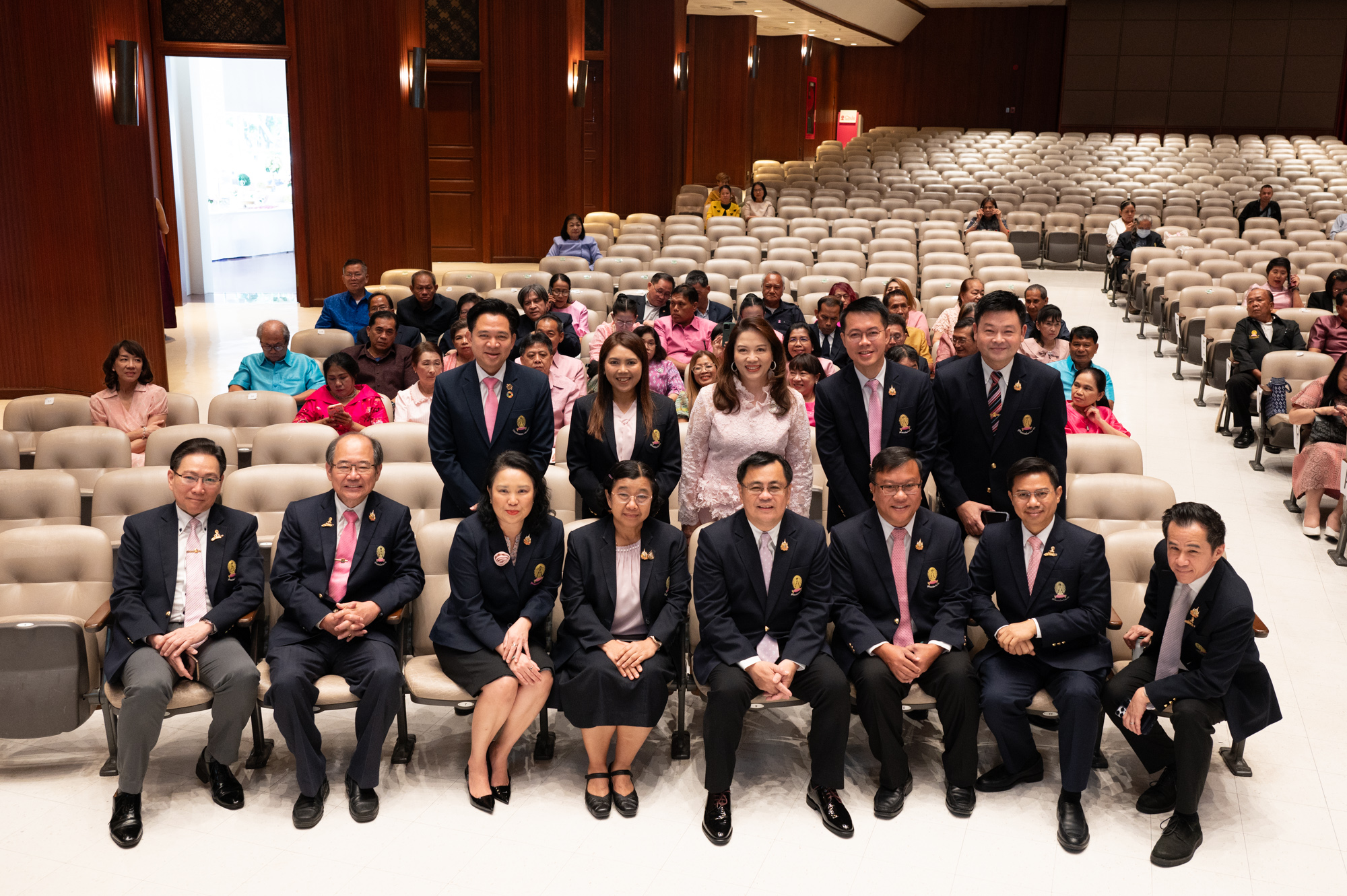 �鶹���� Holds Ceremony for Golden Medal of Honor and Farewell to Retirees for the Year 2024 
