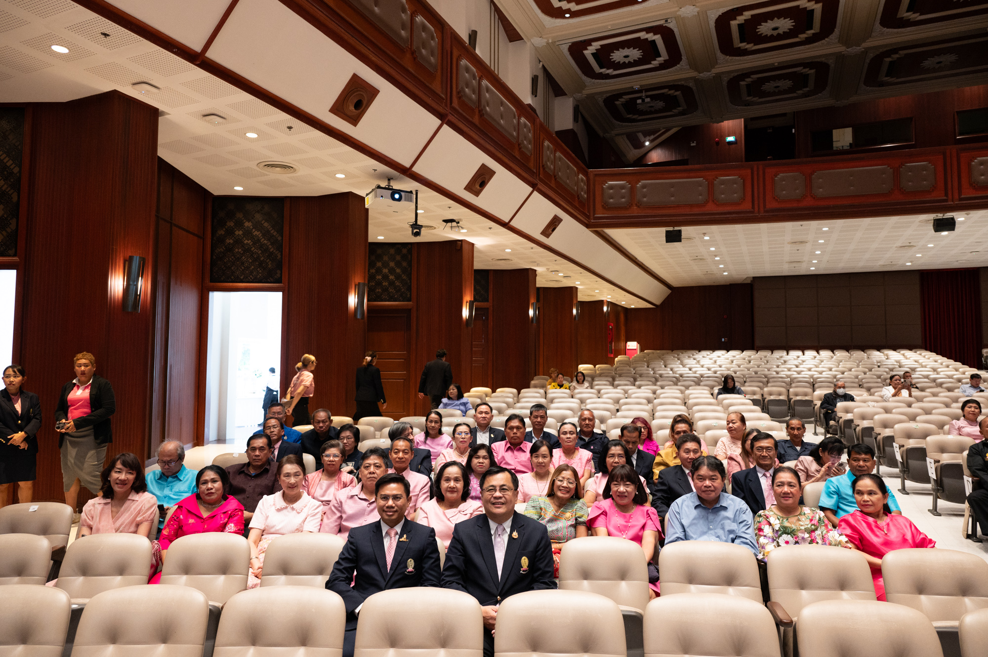 �鶹���� Holds Ceremony for Golden Medal of Honor and Farewell to Retirees for the Year 2024 