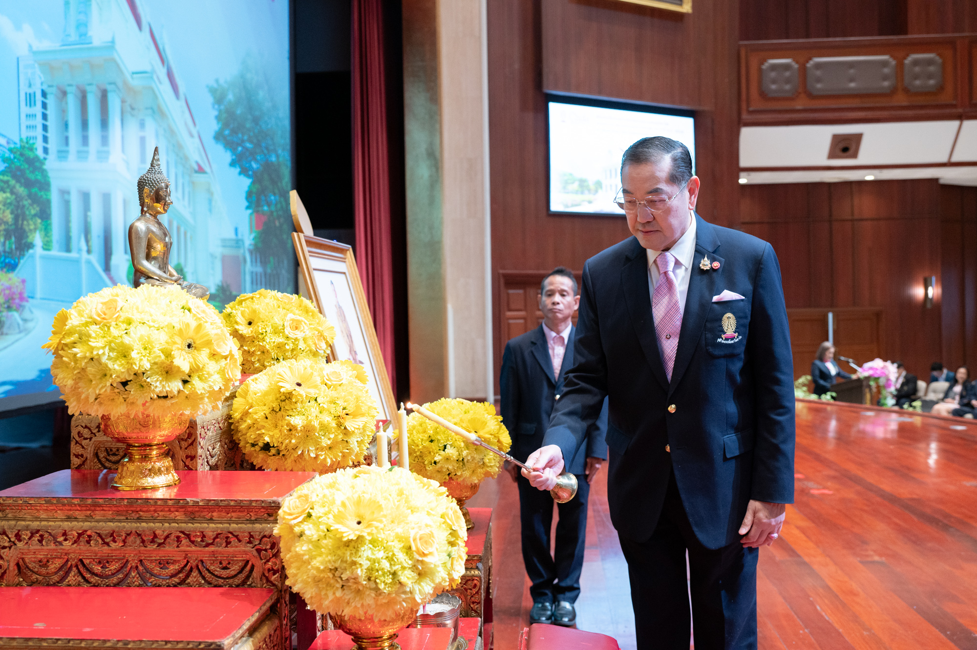 Prof. Emeritus Dr. Surakiart Sathirathai, Chairman of the �鶹���� Council