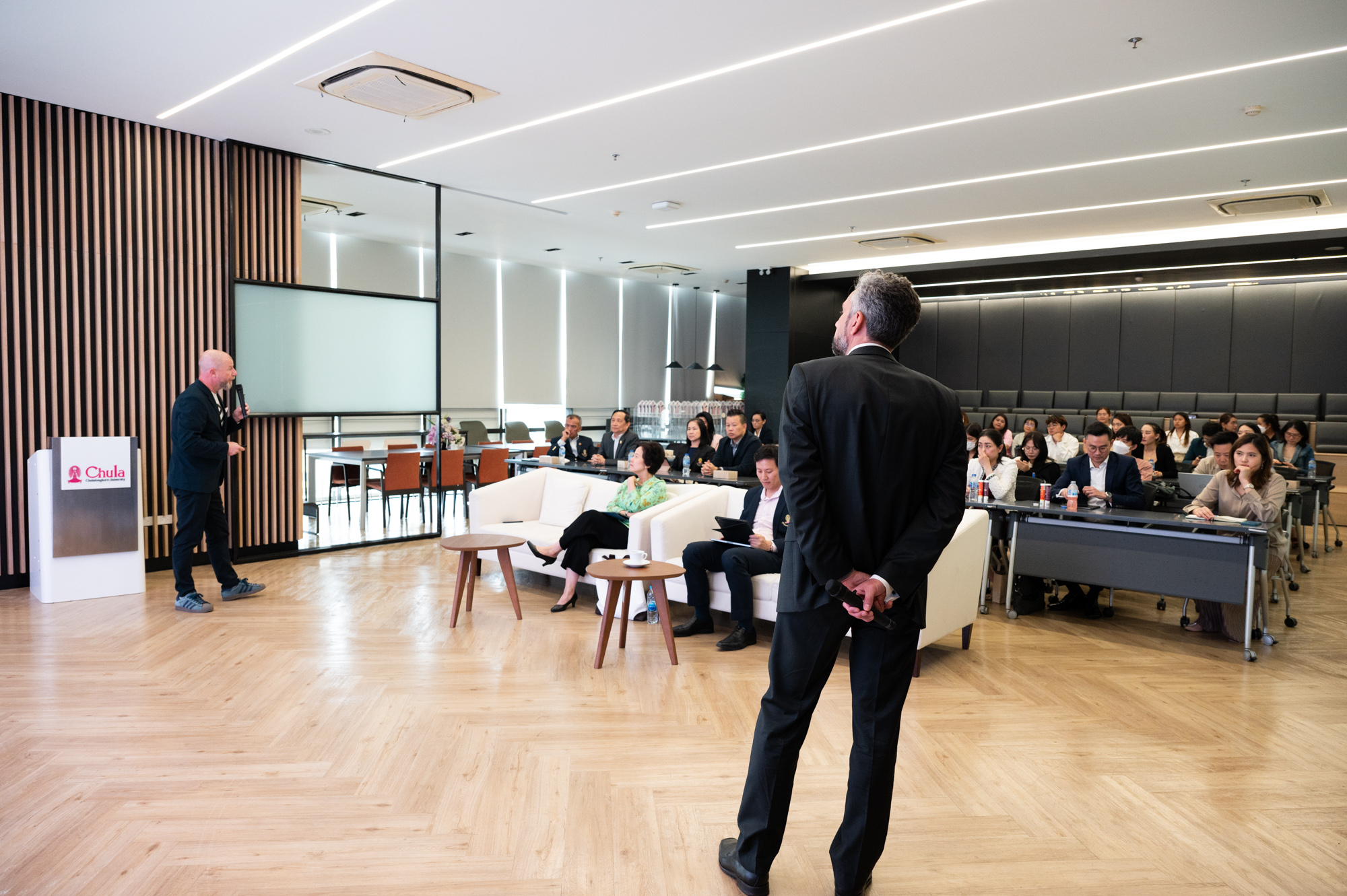 Seminar "From Startups to Scale-Ups: a Swedish Perspective" CUTIP Partners to Boost Thai Startups�� Global Success in Sweden