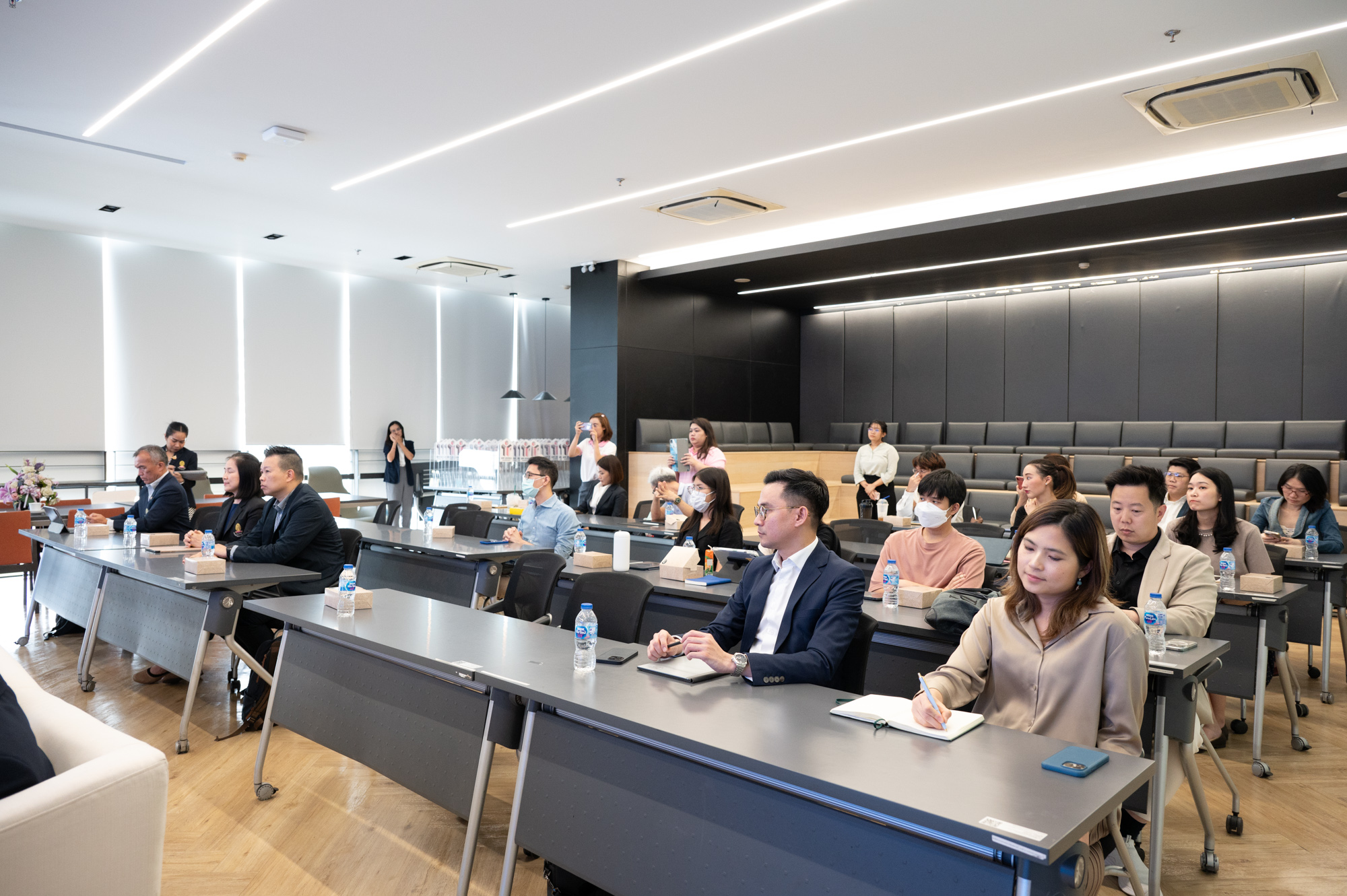 Seminar "From Startups to Scale-Ups: a Swedish Perspective" CUTIP Partners to Boost Thai Startups�� Global Success in Sweden