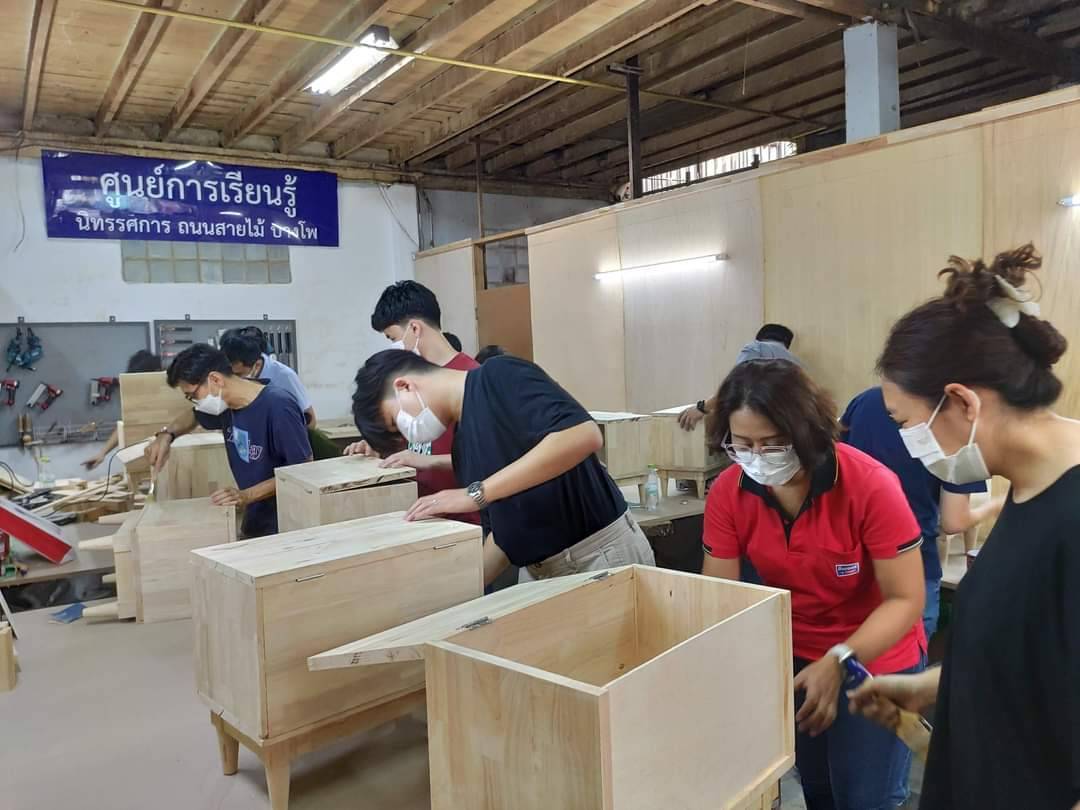 “Creative Woodworking Course at Bang Pho Community”, A 麻豆国产 Project with Social Impact?