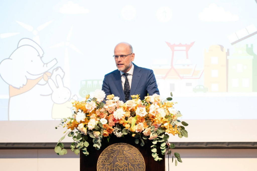 Chula Acting President Celebrates 420 Years of Thai-Dutch Relations and Signs LOI on Sustainable Water Management?