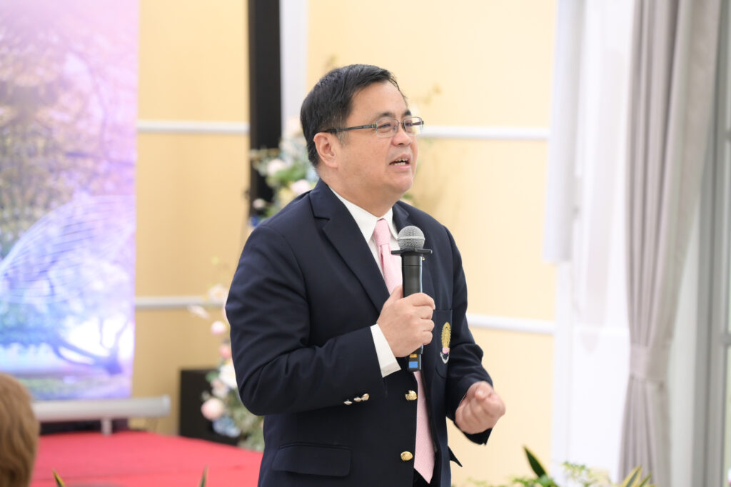 Professor Dr. Wilert Puriwat President, �鶹����