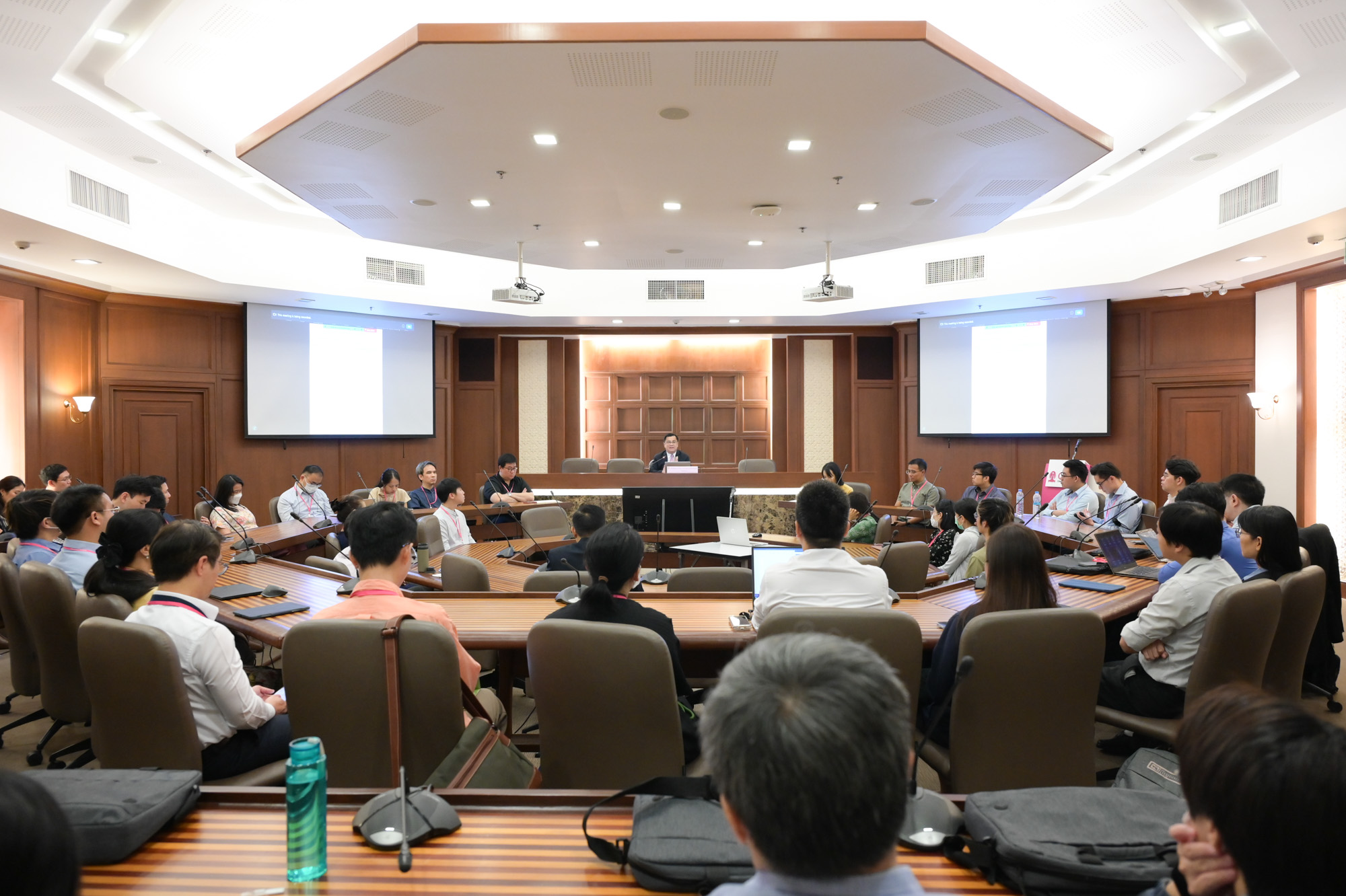 Orientation for New Lecturers and Researchers: ��Potential Development for New Lecturers and Researchers�� Gen 30?