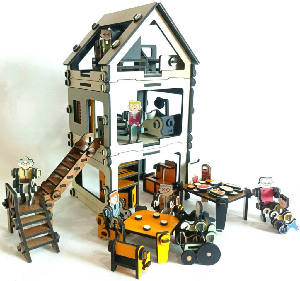 "Nifty Elderly: Toys and Home Décor to Foster Relationships Between Young Children and the Elderly" Wins a Gold at an Innovation Contest in Hong Kong 