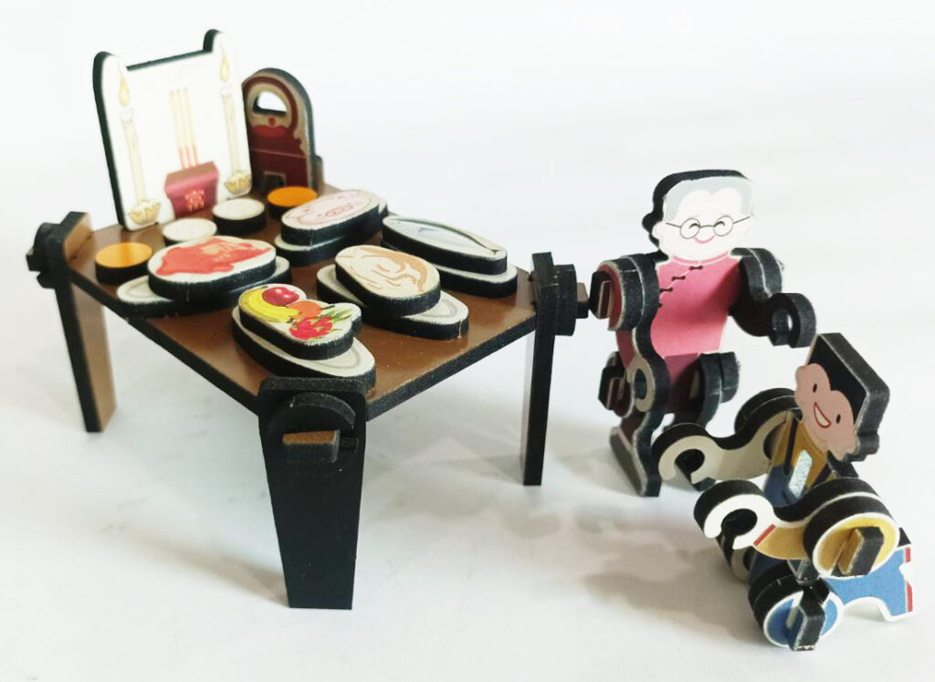 "Nifty Elderly: Toys and Home Décor to Foster Relationships Between Young Children and the Elderly" Wins a Gold at an Innovation Contest in Hong Kong 