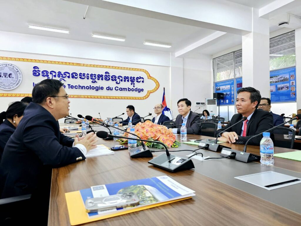 The President of Chula Meets with Cambodian Minister of Education, a Graduate of the Faculty of Education Strengthening Relations and Integrating Knowledge for Youth in the Region?