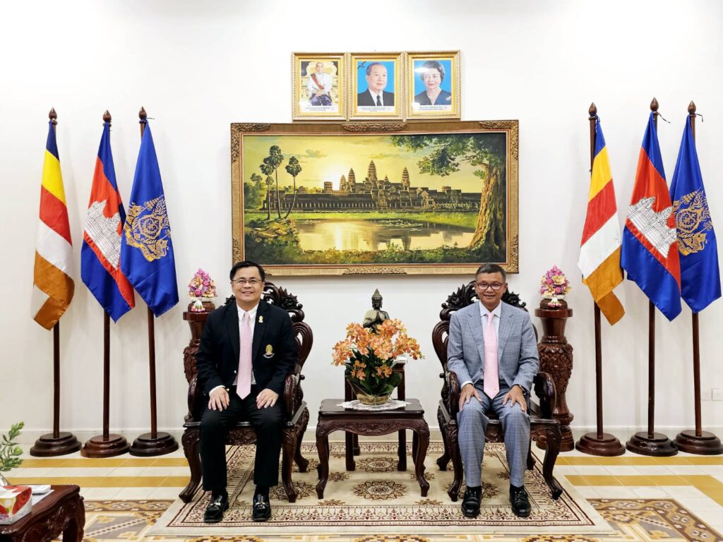 The President of Chula Meets with Cambodian Minister of Education, a Graduate of the Faculty of Education Strengthening Relations and Integrating Knowledge for Youth in the Region?