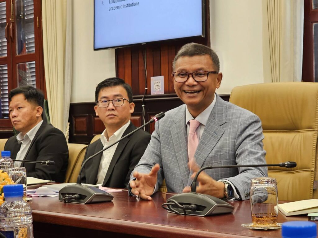 The President of Chula Meets with Cambodian Minister of Education, a Graduate of the Faculty of Education Strengthening Relations and Integrating Knowledge for Youth in the Region?
