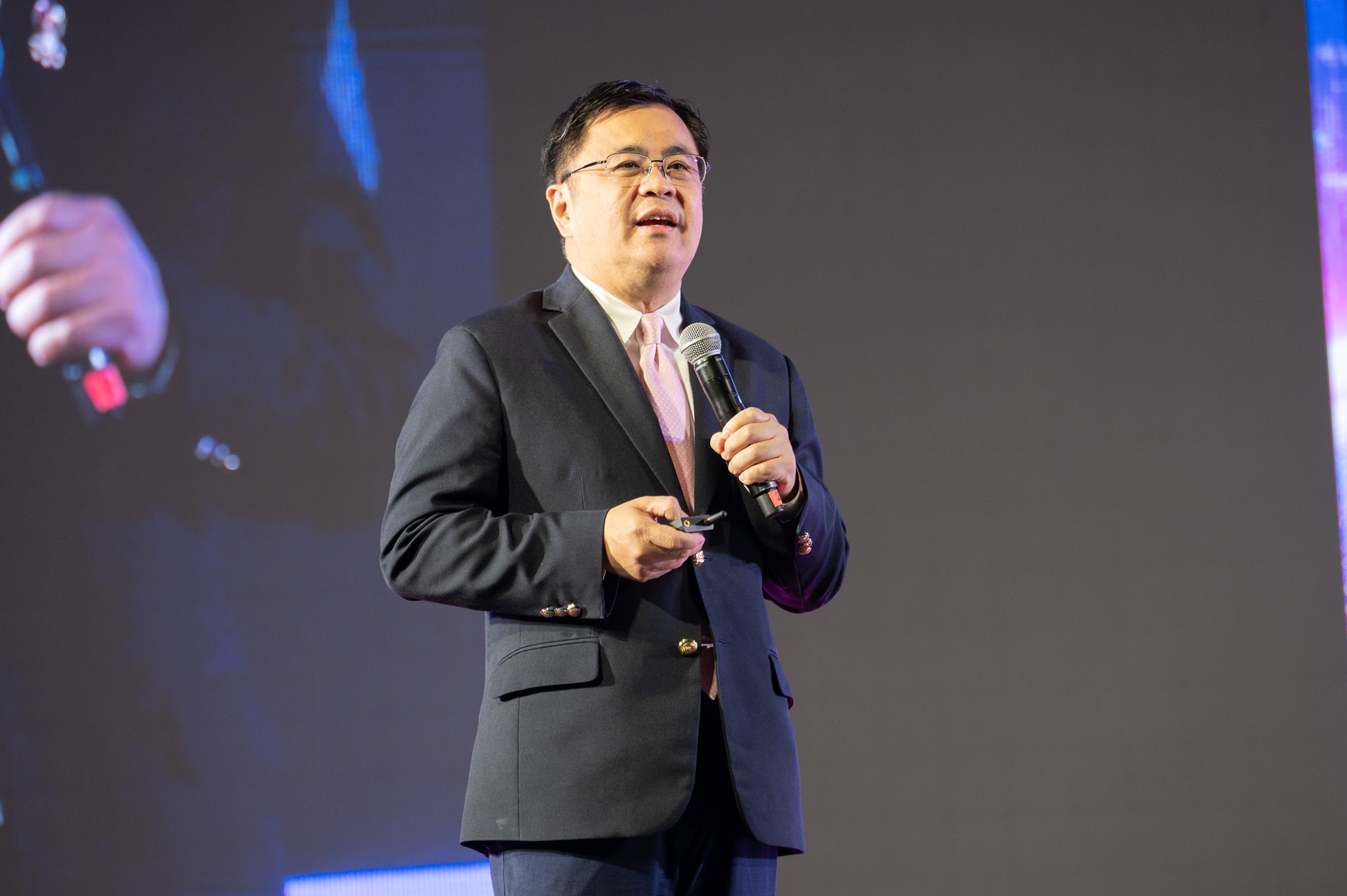 Prof. Dr. Wilert Puriwat, President of �鶹����: Future Thailand: Future Education