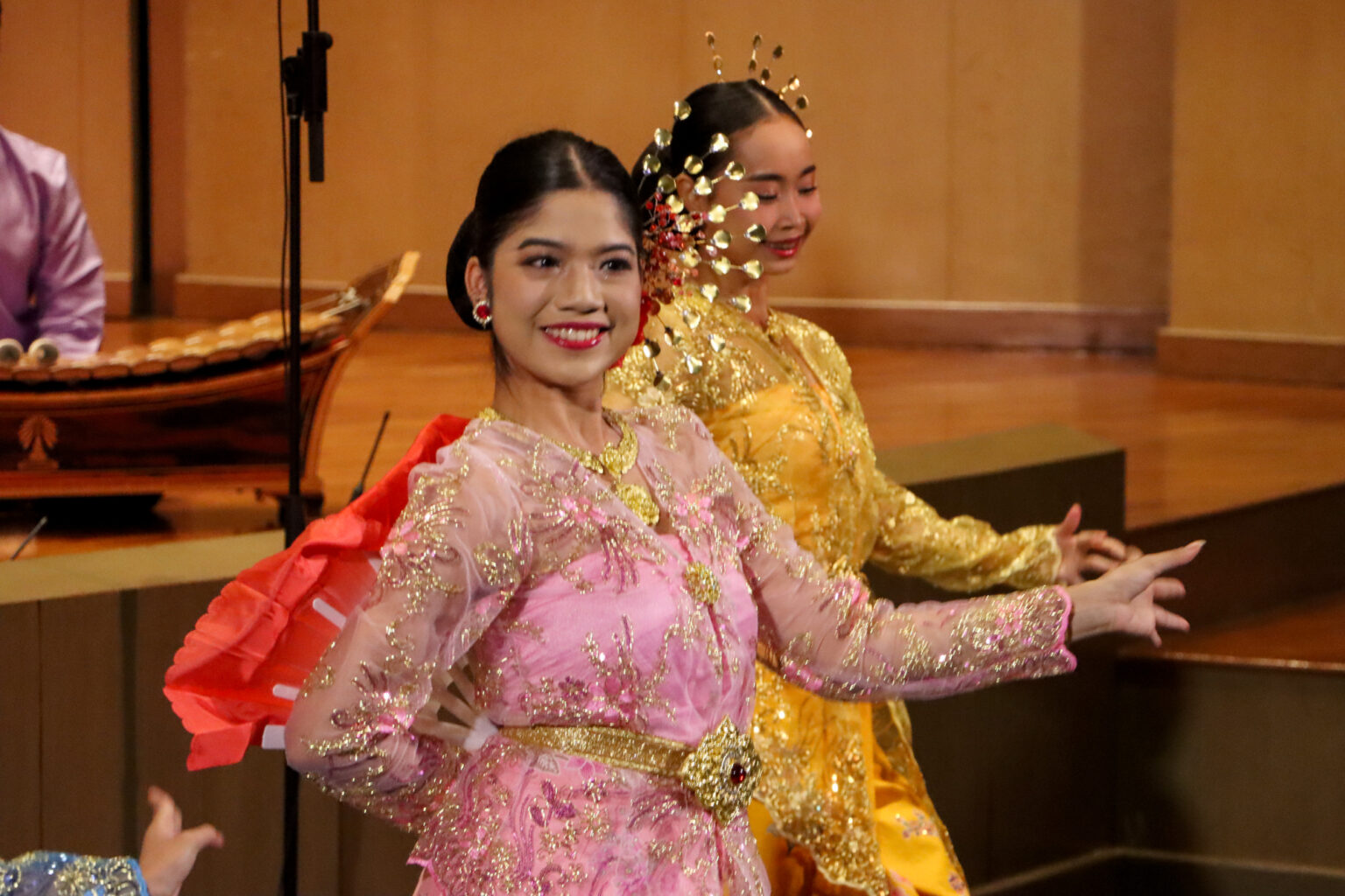 Faculty of Fine and Applied Arts, �鶹����, Sign an MOU and a Concert and Performances with Artists from Uzbekistan State Institute of Arts and Culture 