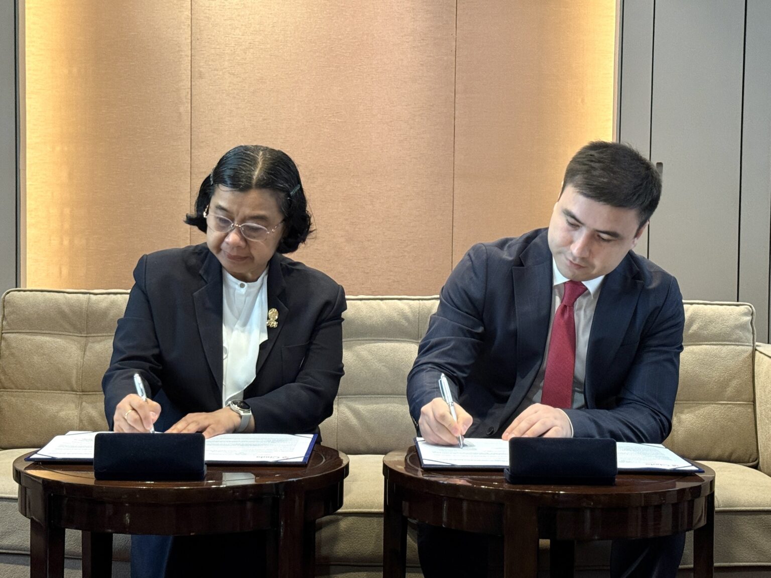 Faculty of Fine and Applied Arts, �鶹����, Sign an MOU and a Concert and Performances with Artists from Uzbekistan State Institute of Arts and Culture