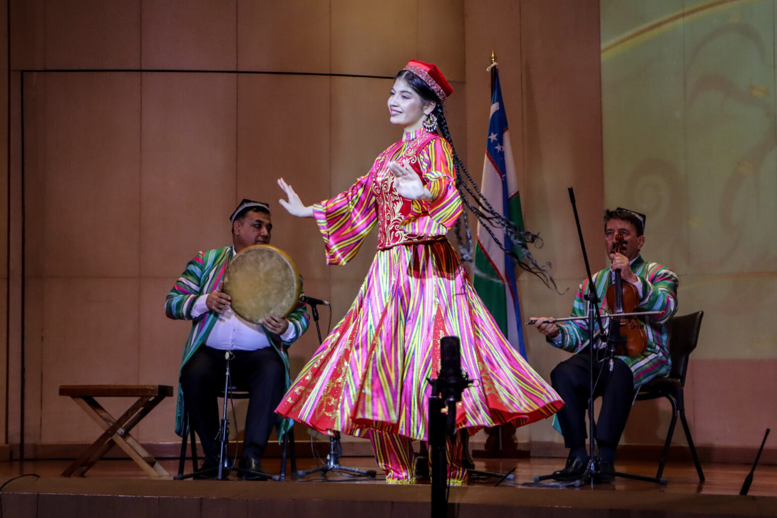 Faculty of Fine and Applied Arts, �鶹����, Sign an MOU and a Concert and Performances with Artists from Uzbekistan State Institute of Arts and Culture 