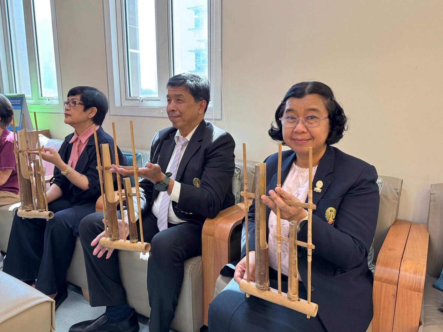 Chula Fine Arts Delivers Elder Eats 1.0 & Music Therapy to Elderly at King Chulalongkorn Memorial Hospital