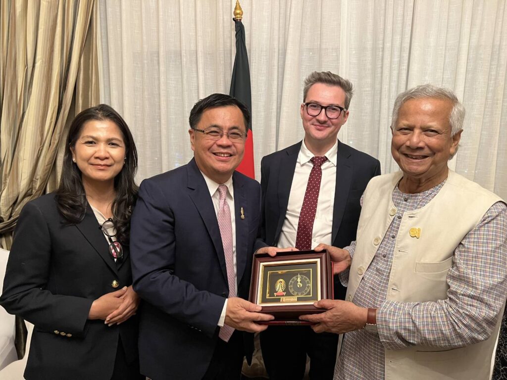 Chula President Meets Bangladesh Nobel Laureate to Discuss Grameen Bank Cooperation 
