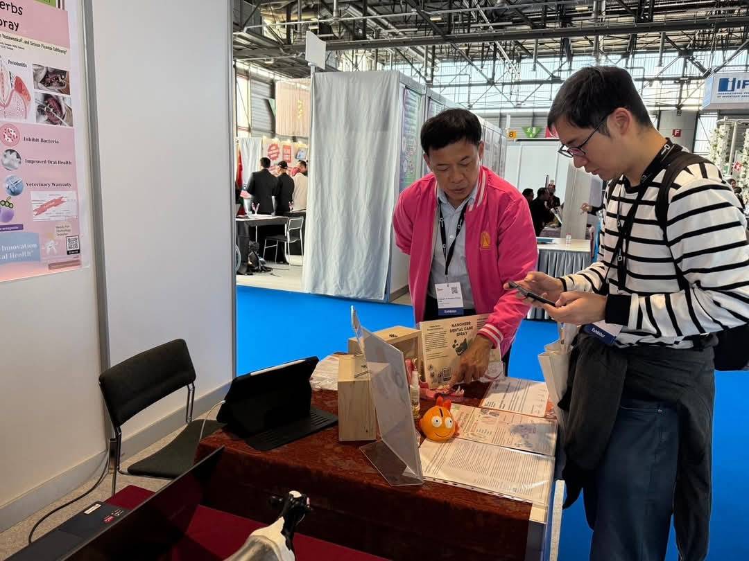 Chulalongkorn University’s Nano-Herbs Dental Spray for Dogs Wins Innovation Award in Switzerland