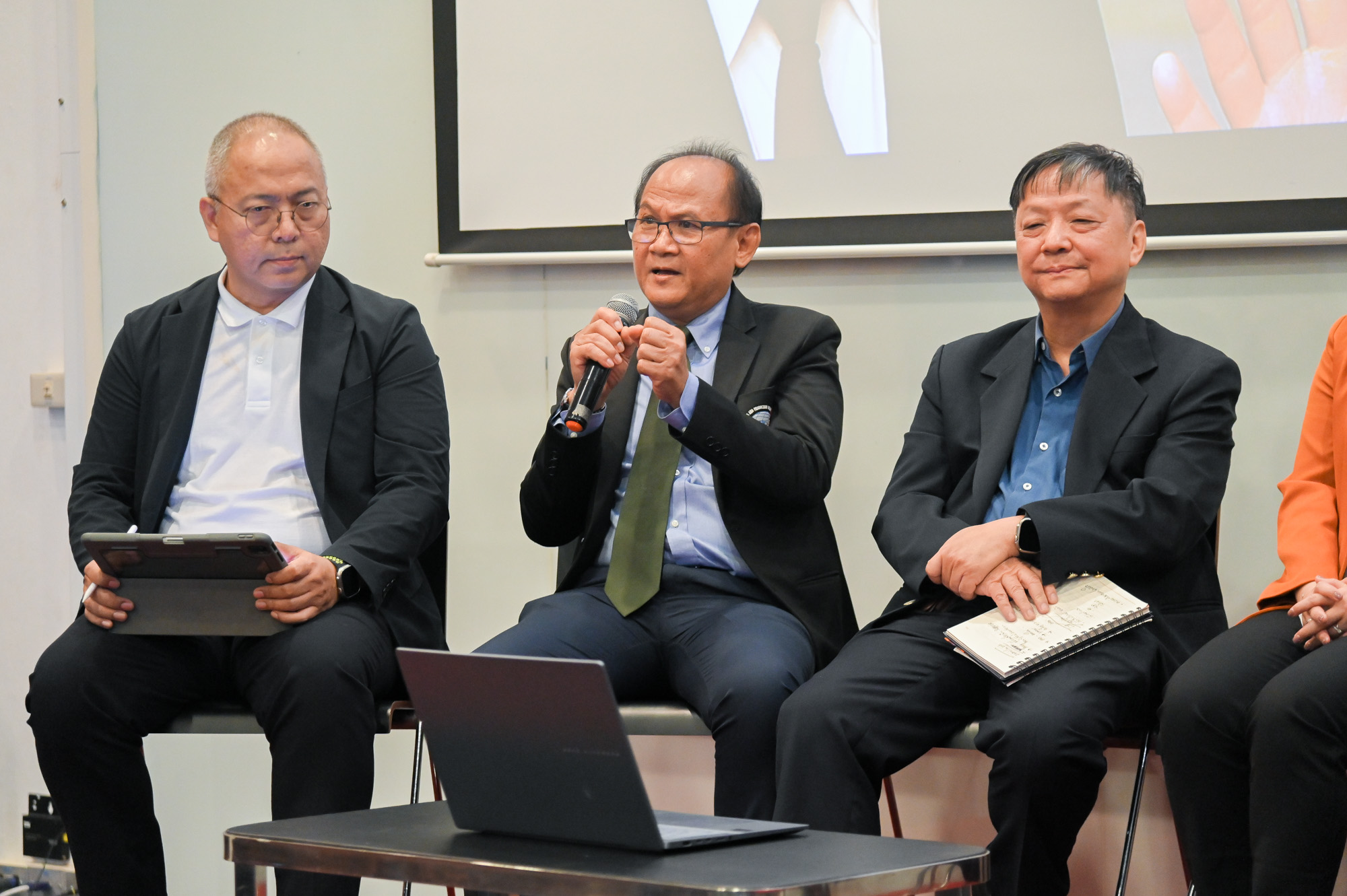 Chula Leads Dialogue on Thai Business Resilience in Logistics Amidst Global Trade Disruptions 