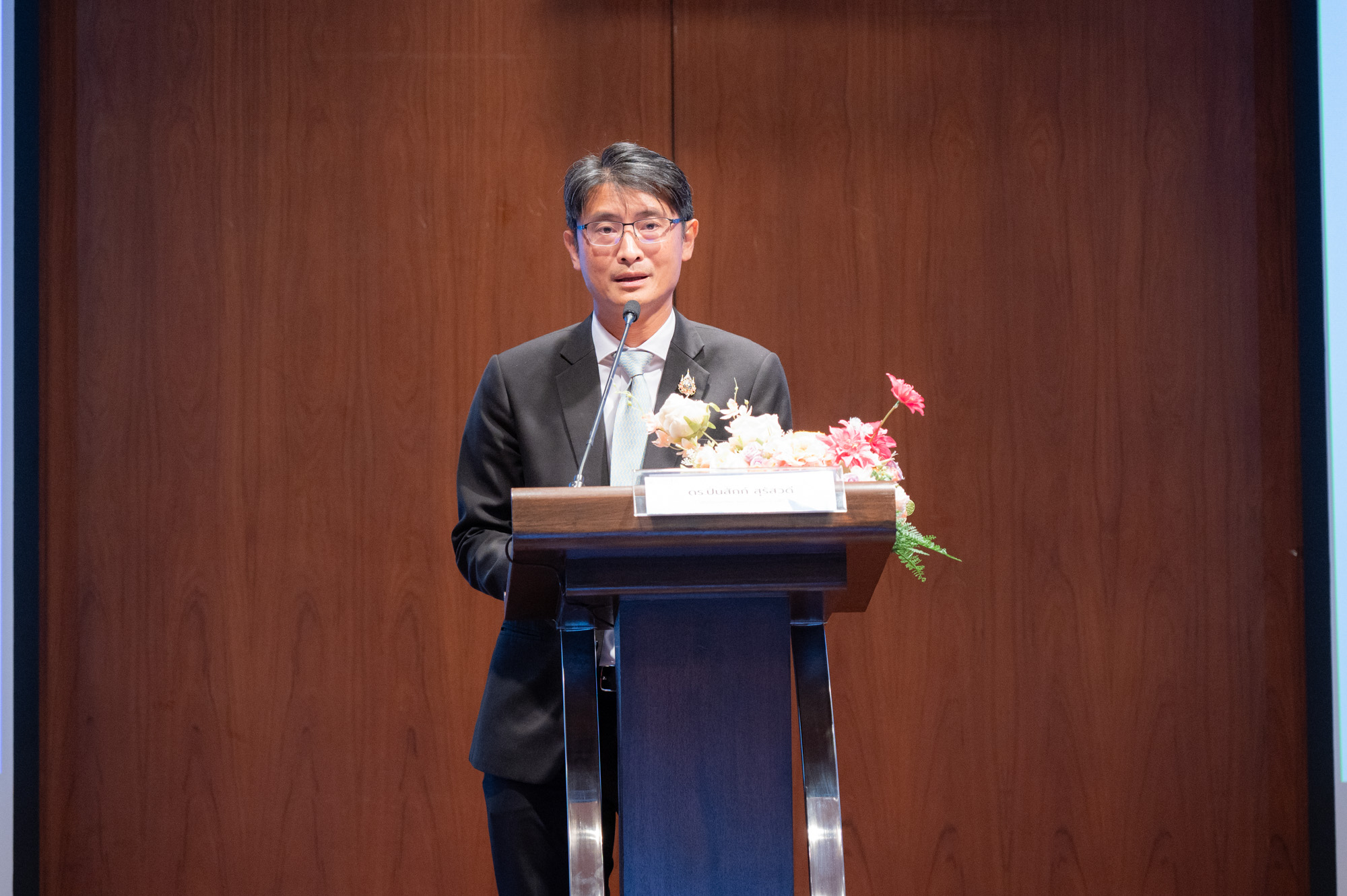 Dr. Pinsak Suraswadi, Director-General of the Department of Marine and Coastal Resources, 