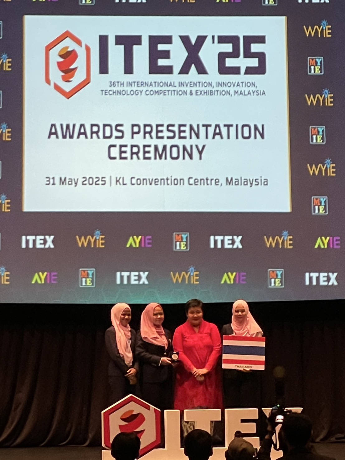 “Plant-based Gluten Free Halal Egg” Innovation from Halal Science Center, Chulalongkorn University, Wins Silver Medal at ITEX 2025 in Malaysia
