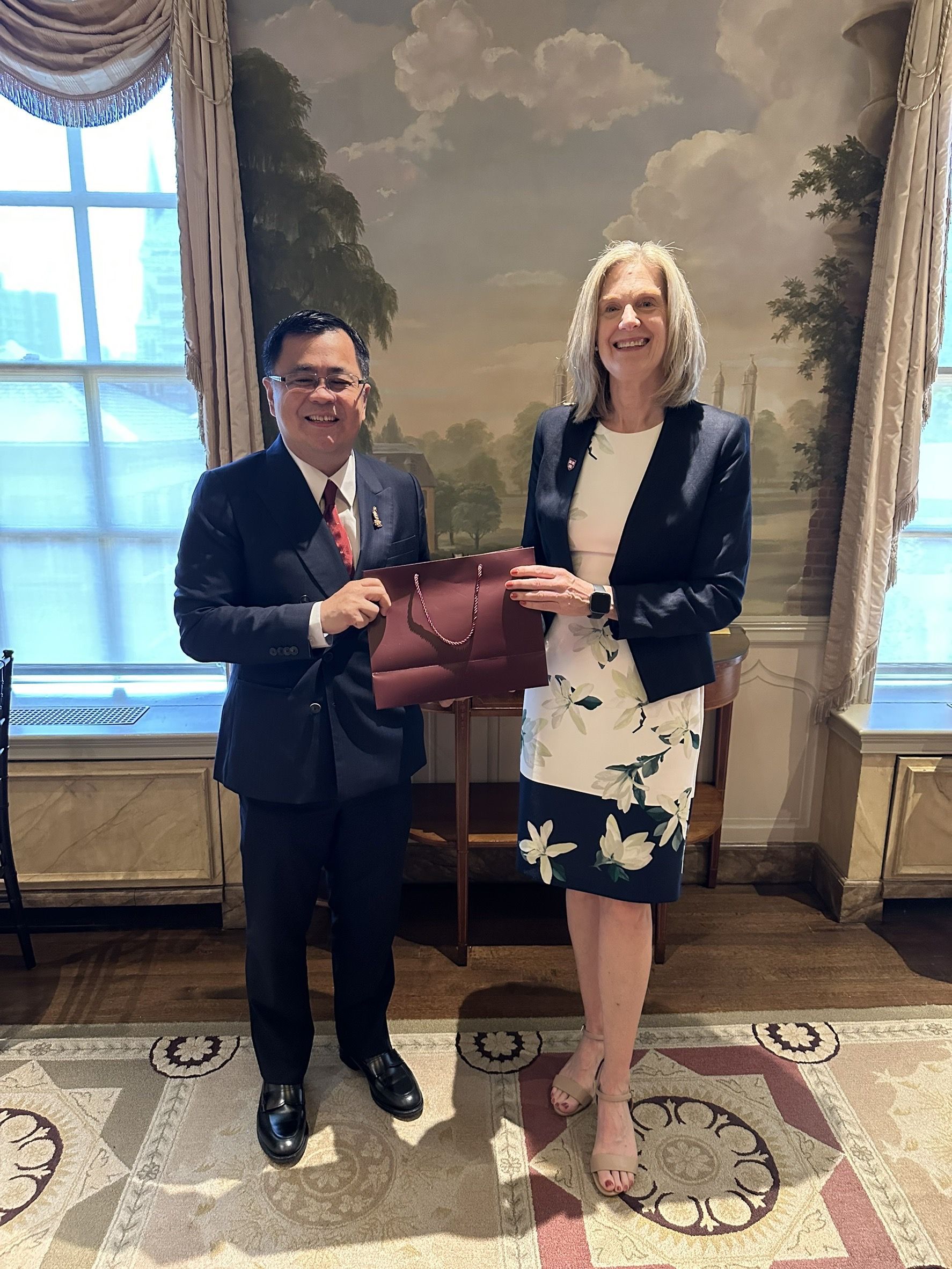 Chula�CHarvard Collaboration Marks a Milestone in Globalizing Thai Intellectual Heritage?