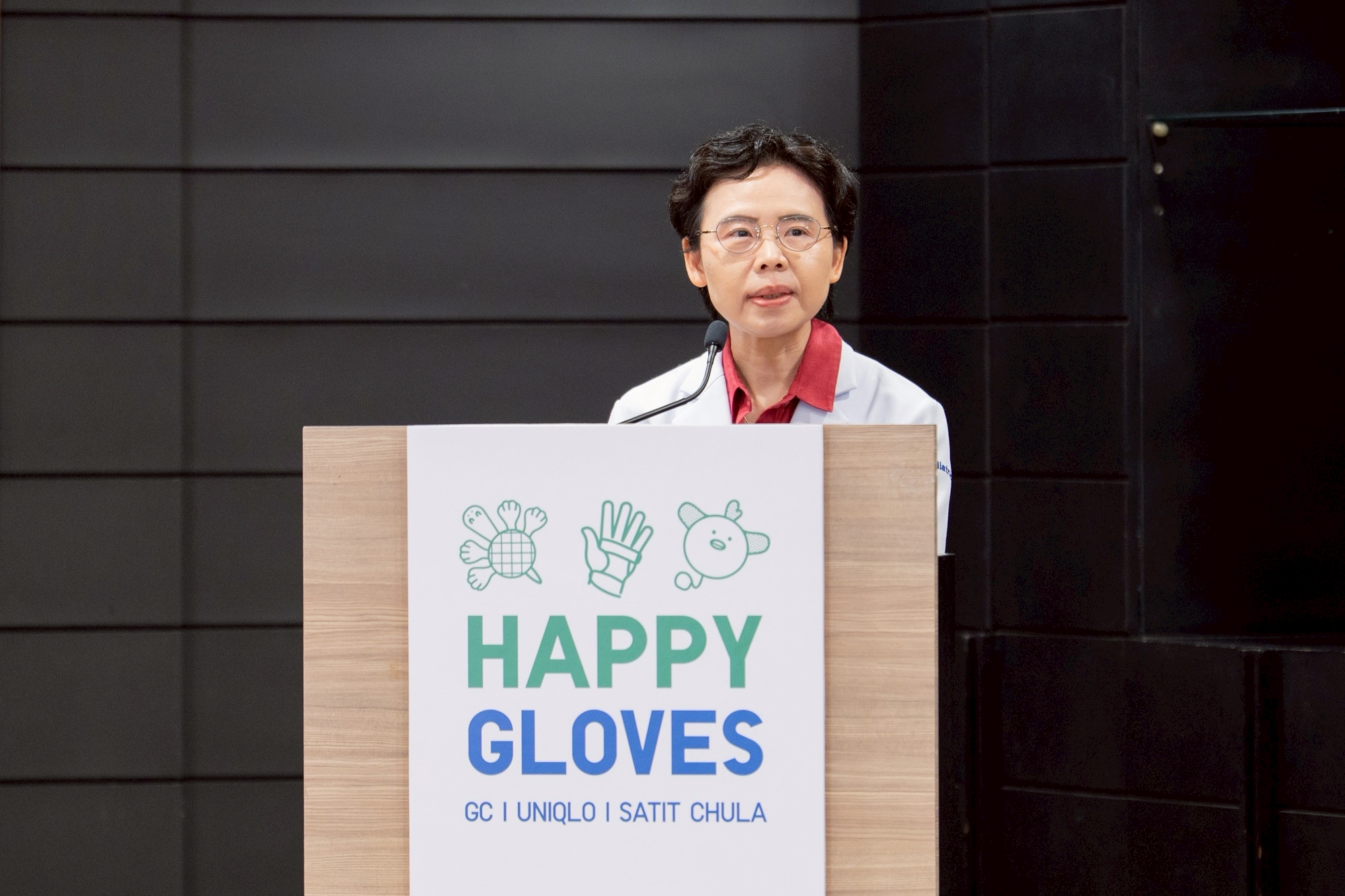 Chulalongkorn University and UNIQLO Launch Happy Gloves Project to Support Children with Cerebral Palsy 