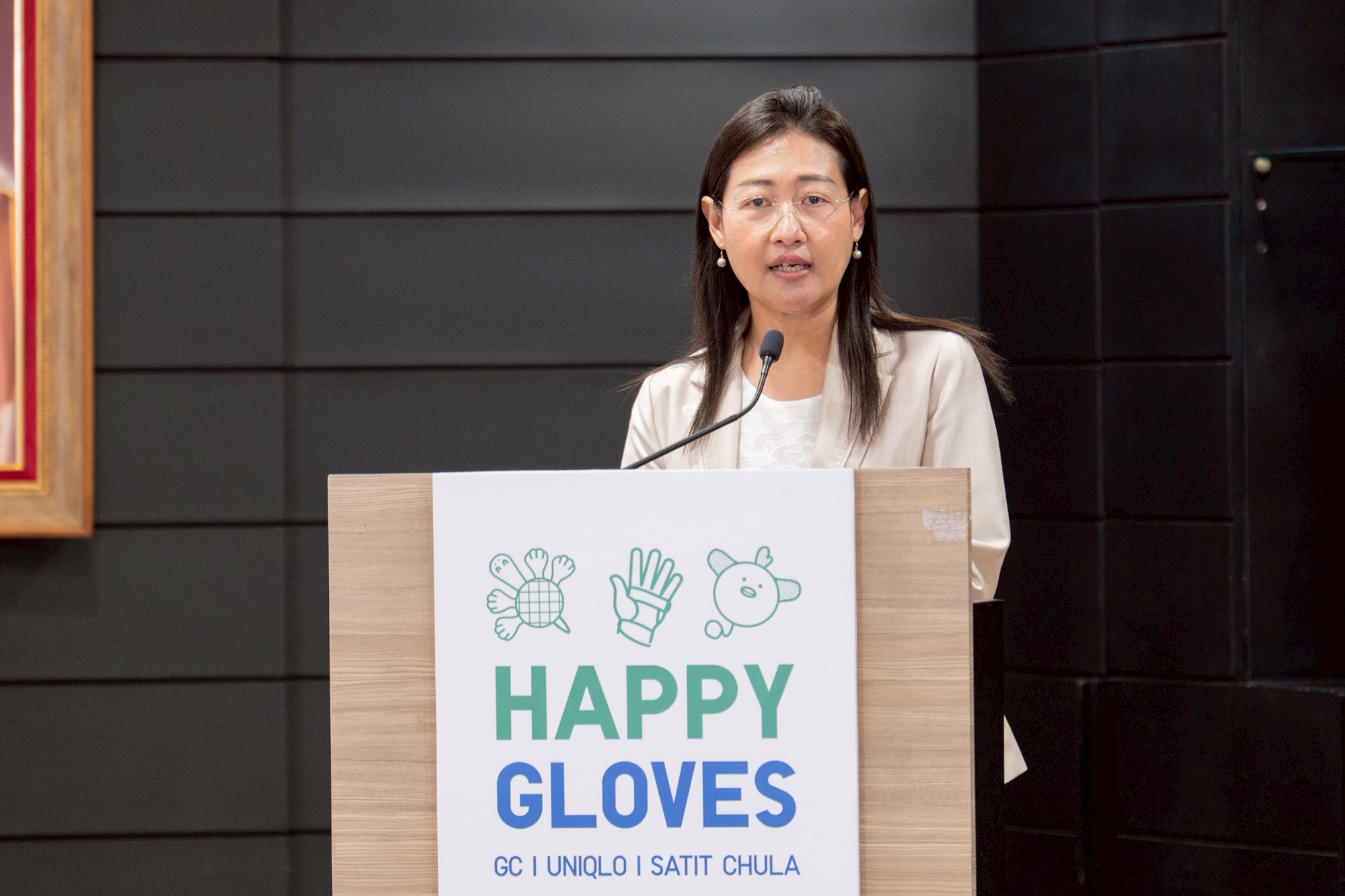 Chulalongkorn University and UNIQLO Launch Happy Gloves Project to Support Children with Cerebral Palsy 
