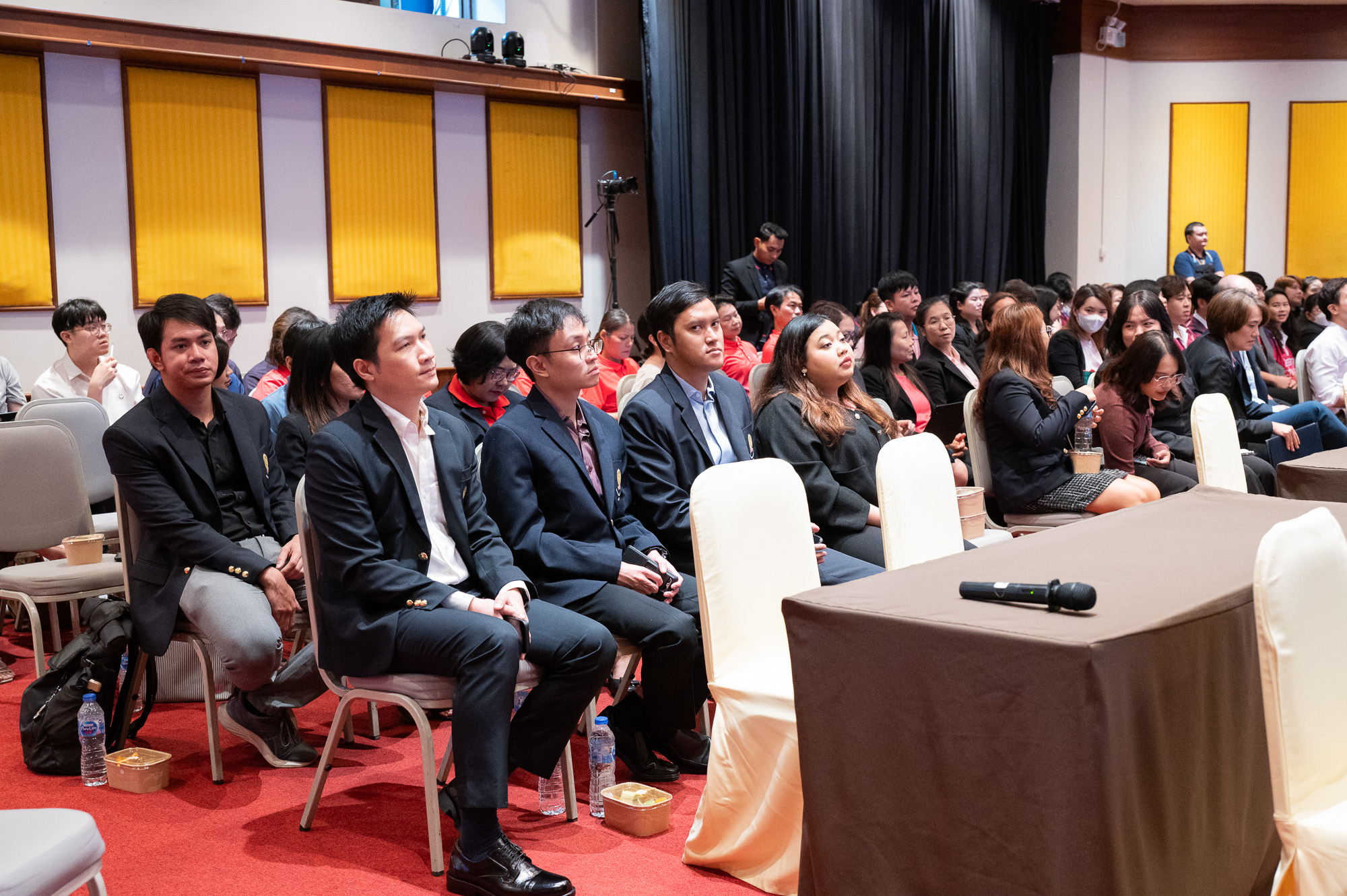 Hackathon for Growth: Chula Staff Showcase AI Solutions for a “University of AI” Vision 