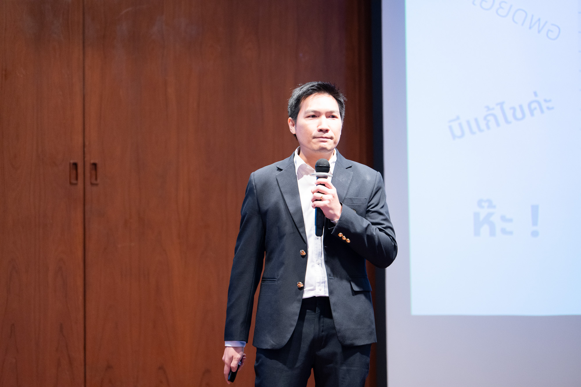 Hackathon for Growth: Chula Staff Showcase AI Solutions for a “University of AI” Vision 