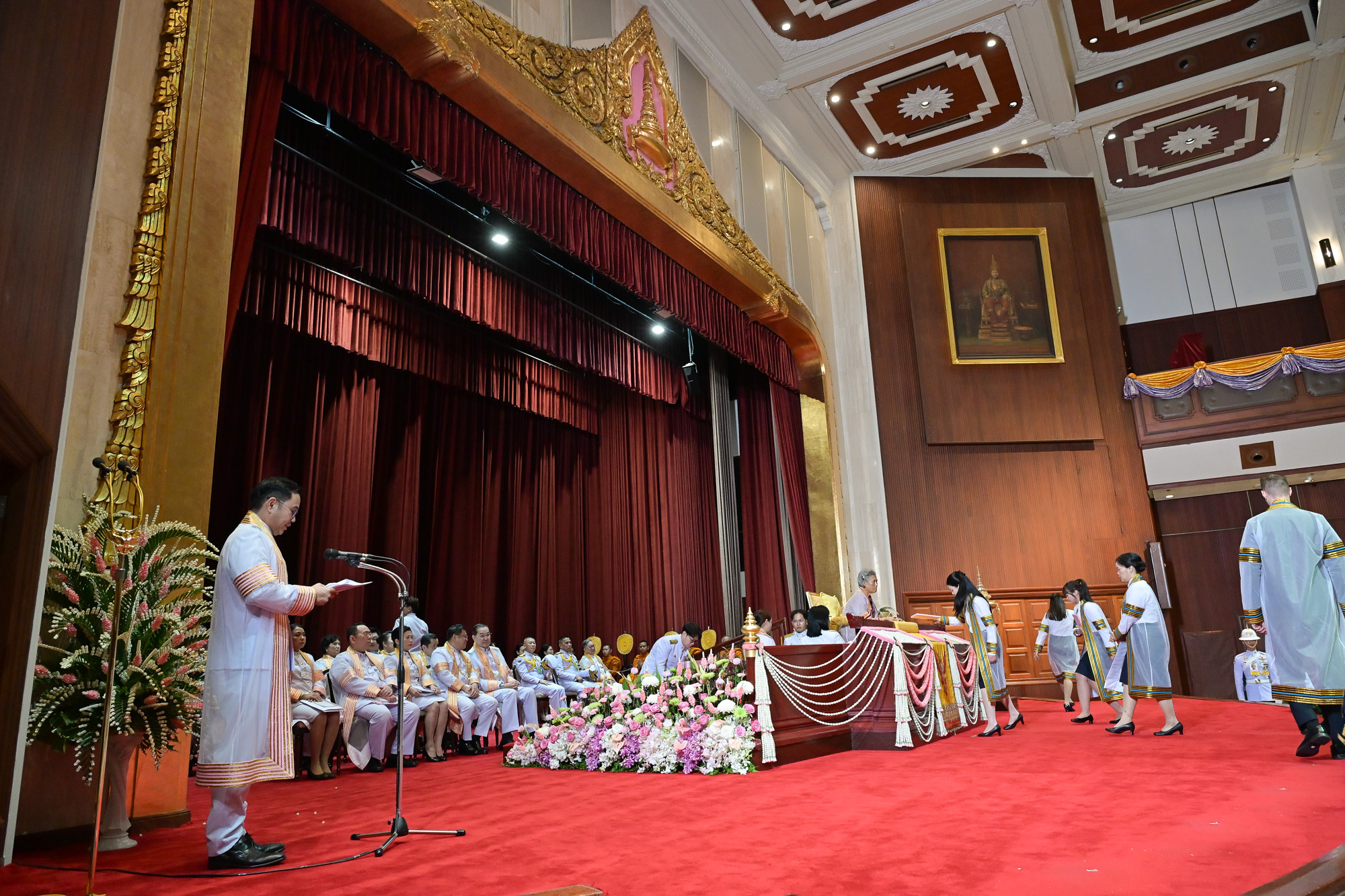 Her Royal Highness Princess Maha Chakri Sirindhorn, representing His Majesty the King, confers degrees upon graduates of Chulalongkorn University for the 2024 academic year on the second day of the ceremony 