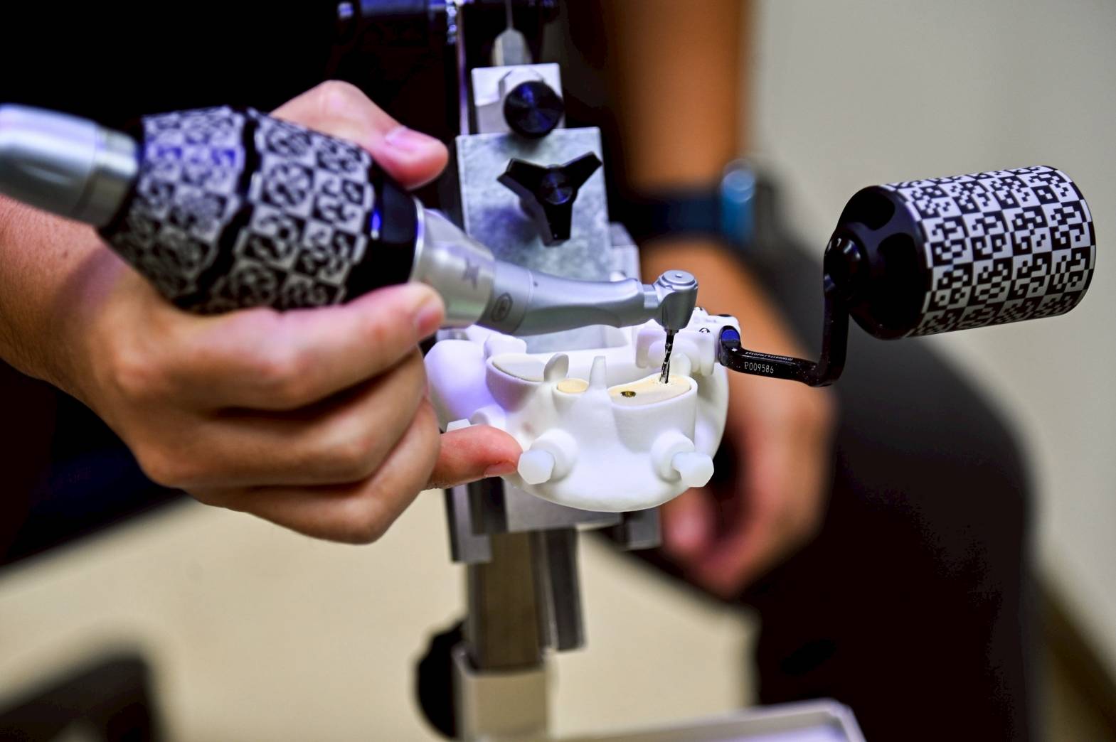 Chula Launches a Master’s Program in Implant & Esthetic Dentistry, Opens First Integrated Implant Center in Thailand 