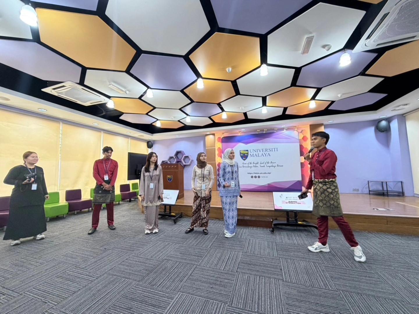 Exploring the Future of Healthcare through AI: Chula Students Joined a Program in Malaysia 